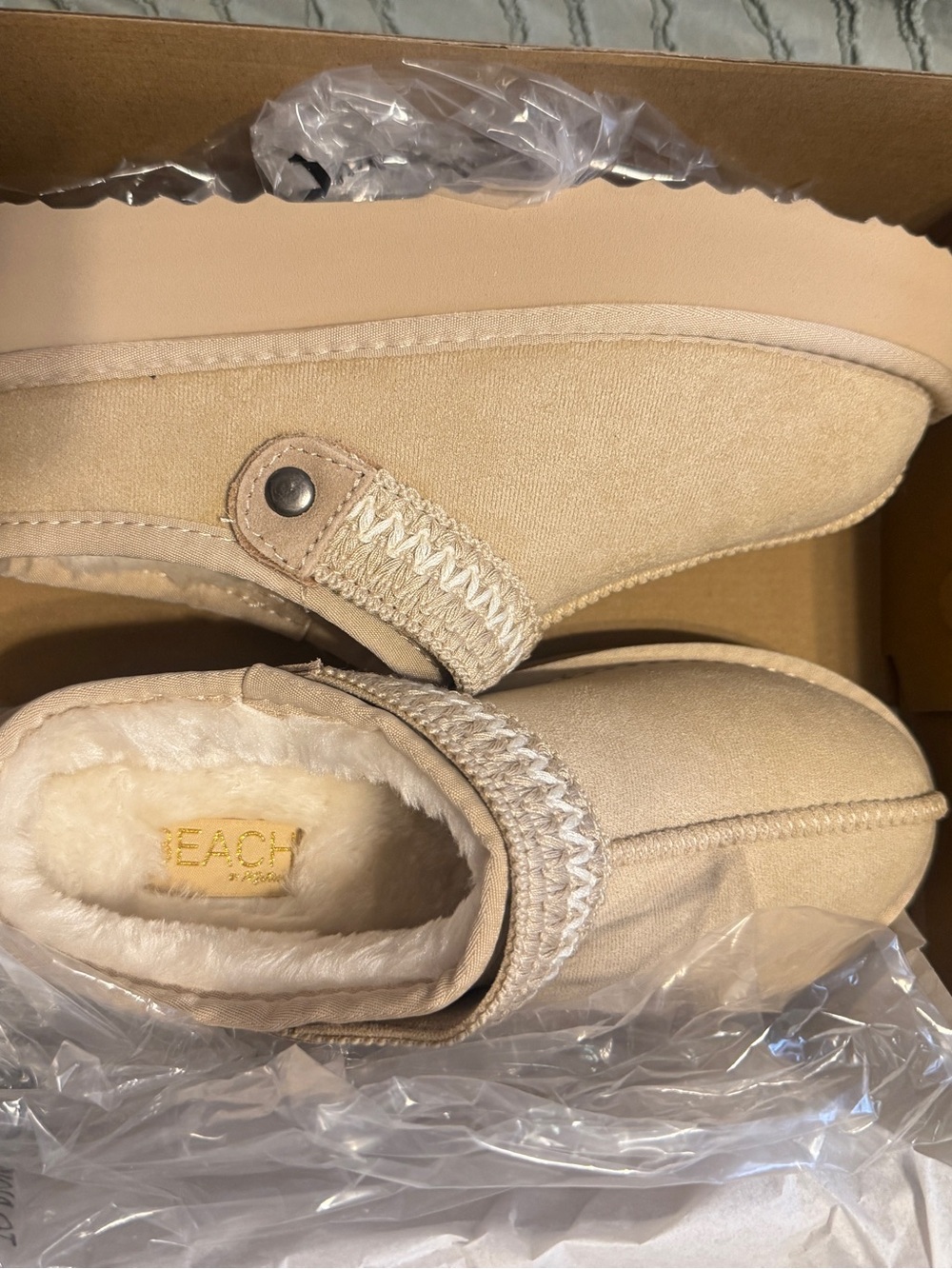 Beach by Matisse natural platform mule slide size 8 storm style furry inside